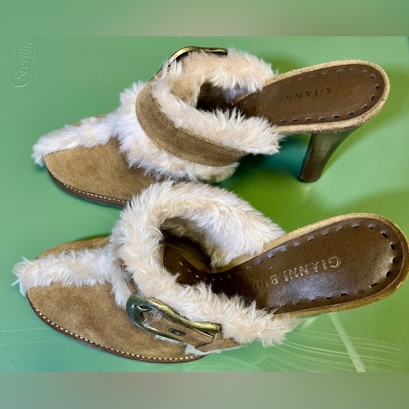 Gianni Bini Mules - Picture 5 of 6